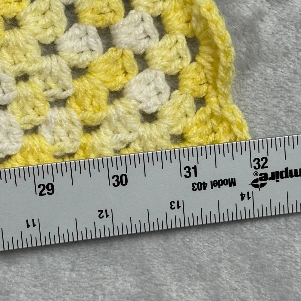 Handmade Crochet Granny Square Baby Blanket Yellow White Scalloped‎ 32 X 32